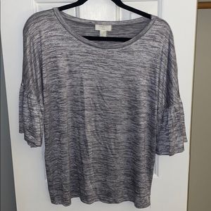 Heathered Grey T-shirt with ruffled sleeves